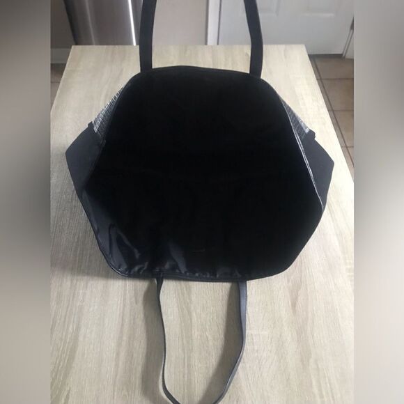 NWOT … VICTORIA’S SECRET Sequined Weekender Bag - Picture 3 of 3